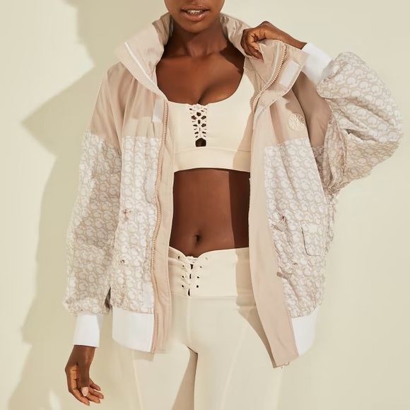 GUESS 3 Piece Windbreaker Set - Picture 5 of 8